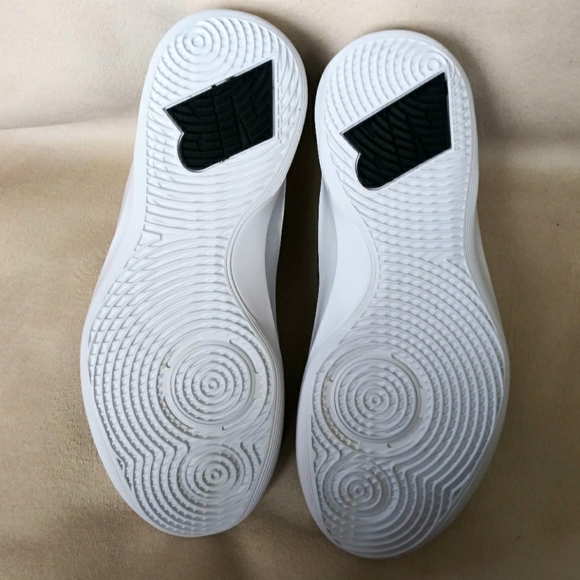 Nike Air Versitile III Mens Sneakers - Picture 5 of 7